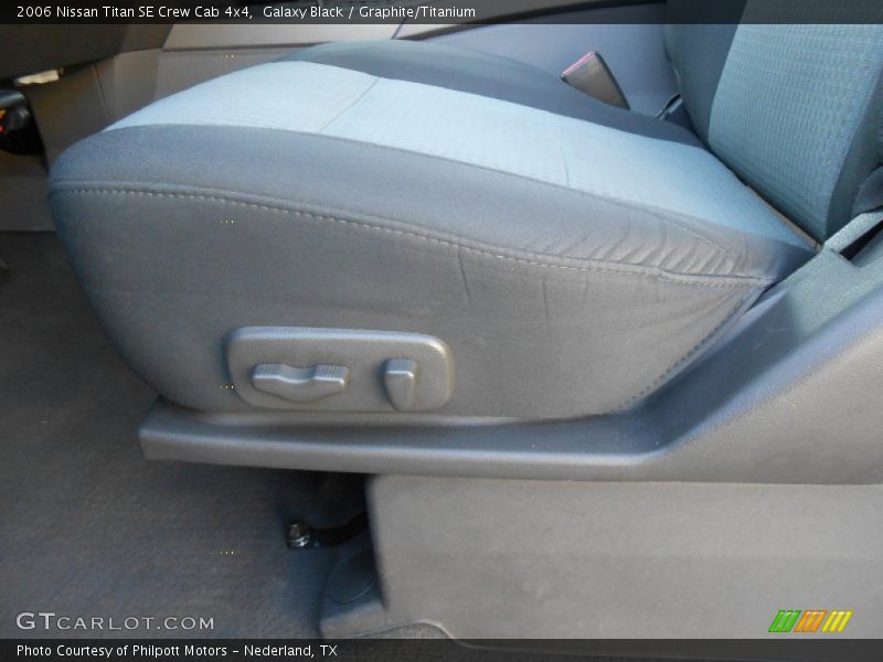 Galaxy Black / Graphite/Titanium 2006 Nissan Titan SE Crew Cab 4x4