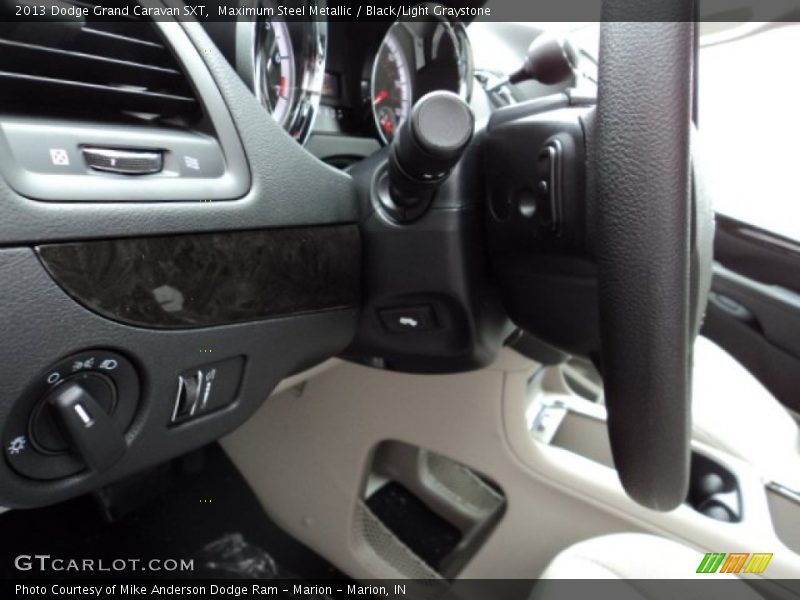 Maximum Steel Metallic / Black/Light Graystone 2013 Dodge Grand Caravan SXT