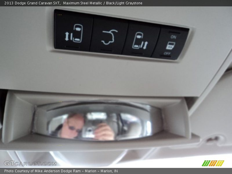 Maximum Steel Metallic / Black/Light Graystone 2013 Dodge Grand Caravan SXT