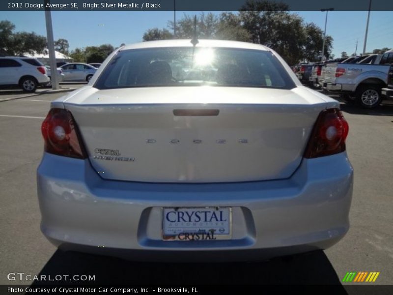 Bright Silver Metallic / Black 2012 Dodge Avenger SE