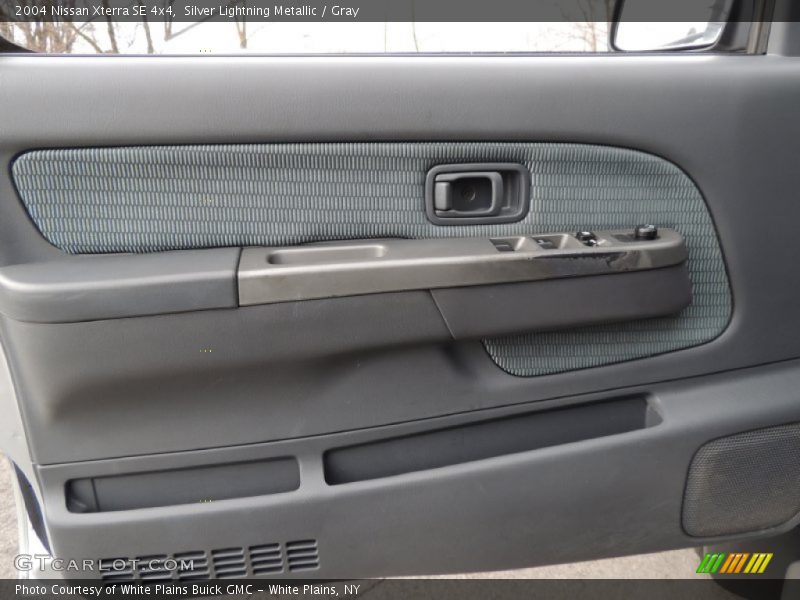 Silver Lightning Metallic / Gray 2004 Nissan Xterra SE 4x4