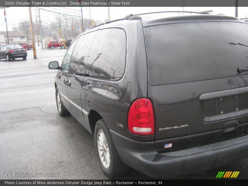 Deep Slate Pearlcoat / Silver Fern 2000 Chrysler Town & Country LXi