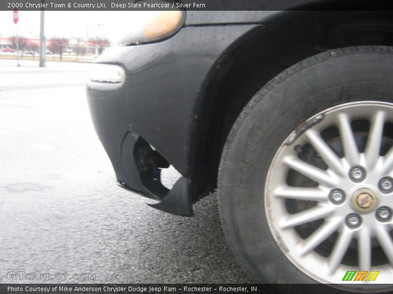 Deep Slate Pearlcoat / Silver Fern 2000 Chrysler Town & Country LXi