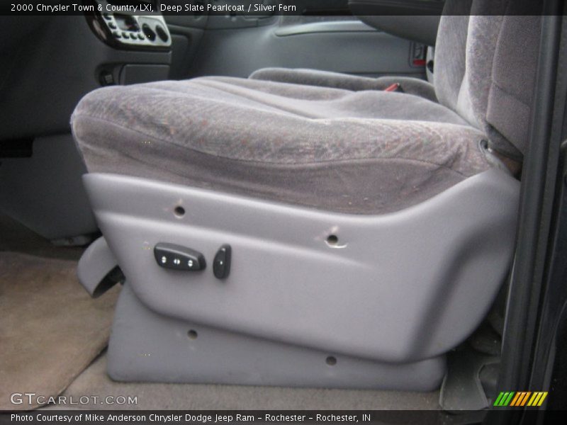 Deep Slate Pearlcoat / Silver Fern 2000 Chrysler Town & Country LXi