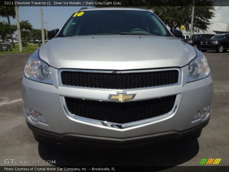 Silver Ice Metallic / Dark Gray/Light Gray 2011 Chevrolet Traverse LS