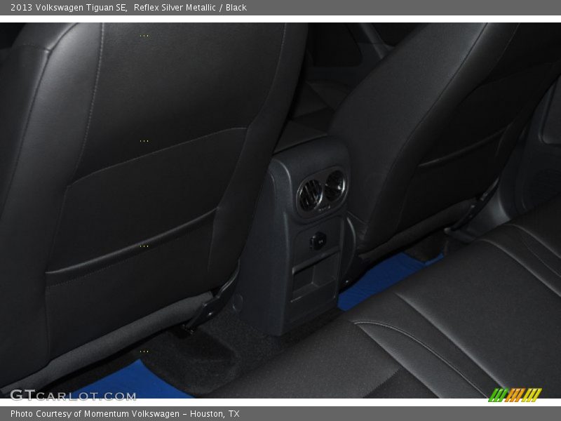 Reflex Silver Metallic / Black 2013 Volkswagen Tiguan SE