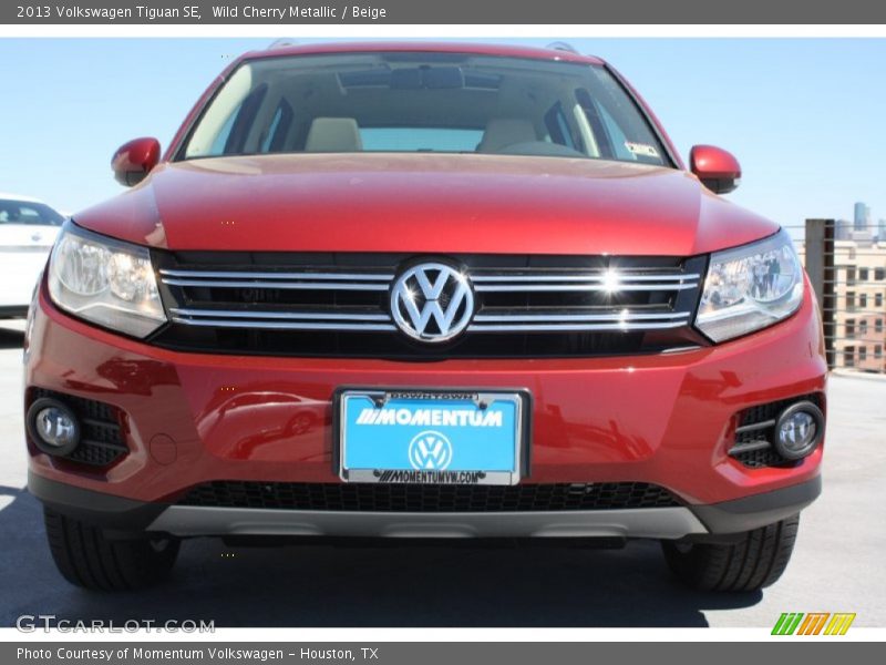 Wild Cherry Metallic / Beige 2013 Volkswagen Tiguan SE