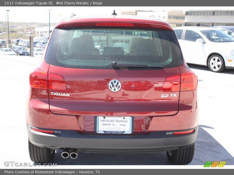 Wild Cherry Metallic / Beige 2013 Volkswagen Tiguan SE