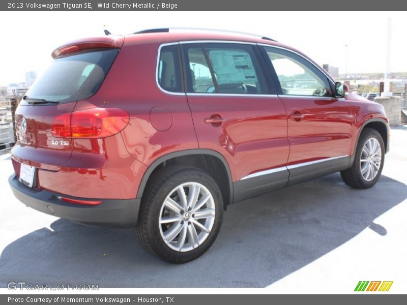 Wild Cherry Metallic / Beige 2013 Volkswagen Tiguan SE