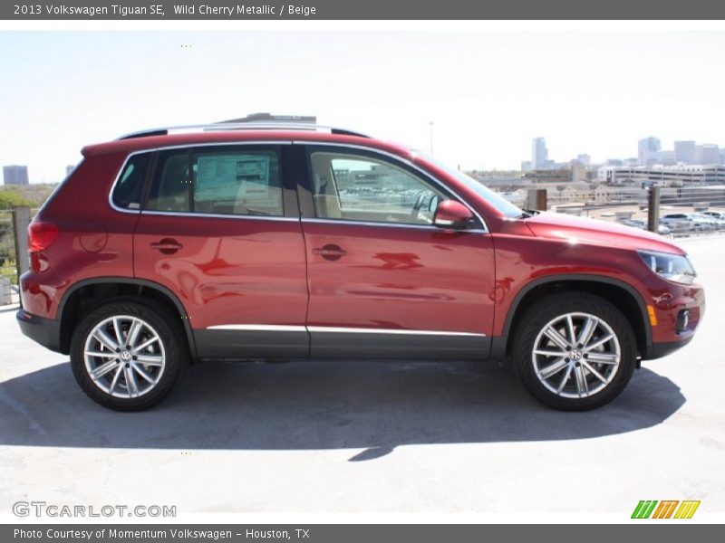 Wild Cherry Metallic / Beige 2013 Volkswagen Tiguan SE