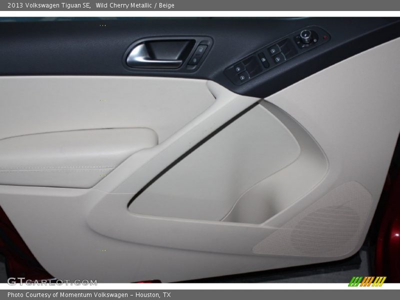 Wild Cherry Metallic / Beige 2013 Volkswagen Tiguan SE