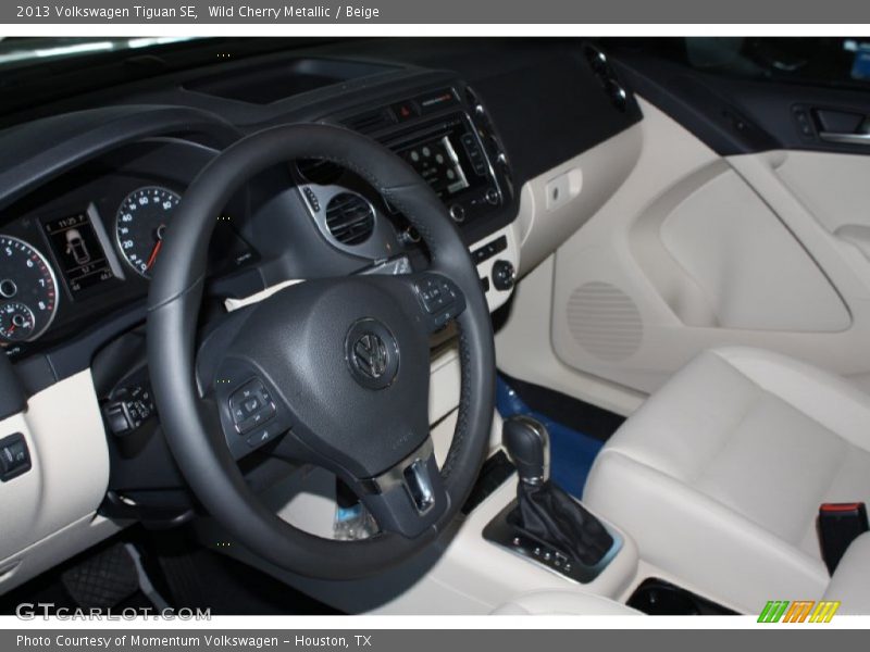 Wild Cherry Metallic / Beige 2013 Volkswagen Tiguan SE