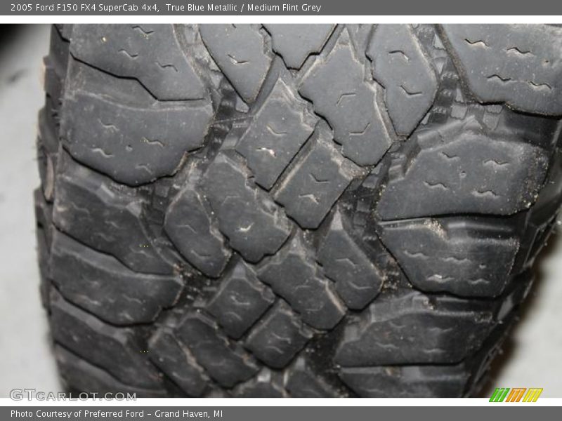True Blue Metallic / Medium Flint Grey 2005 Ford F150 FX4 SuperCab 4x4