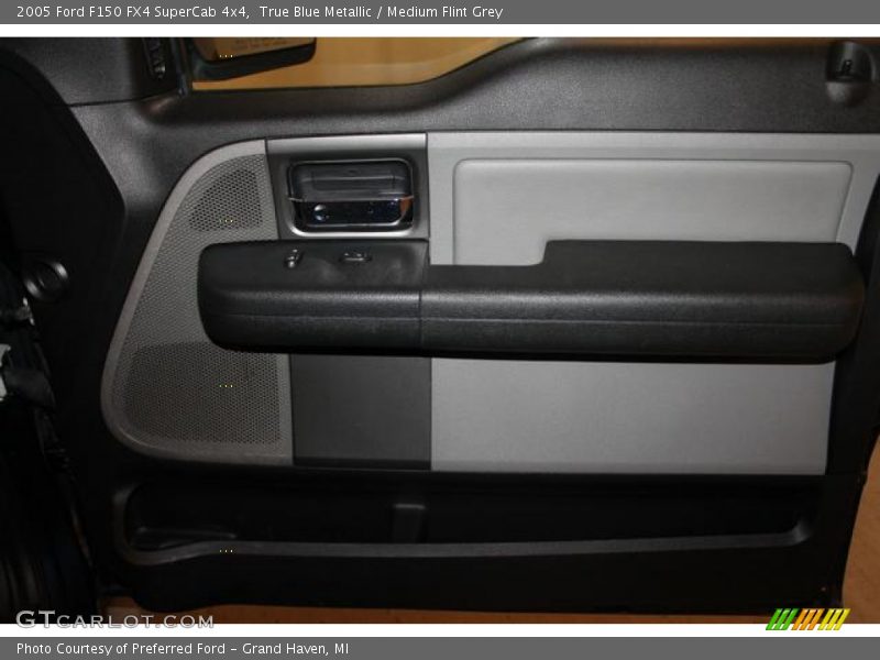 True Blue Metallic / Medium Flint Grey 2005 Ford F150 FX4 SuperCab 4x4