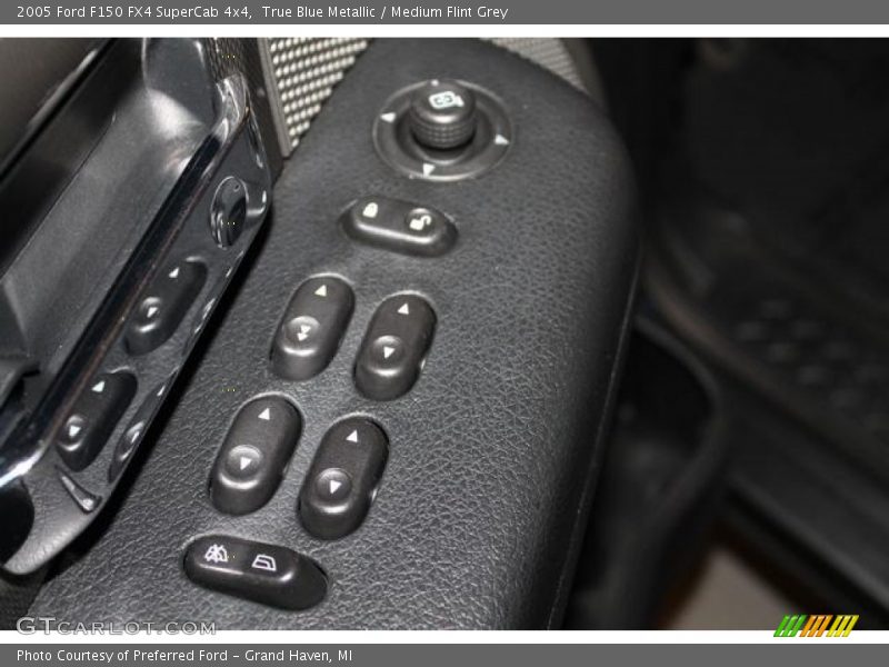 True Blue Metallic / Medium Flint Grey 2005 Ford F150 FX4 SuperCab 4x4
