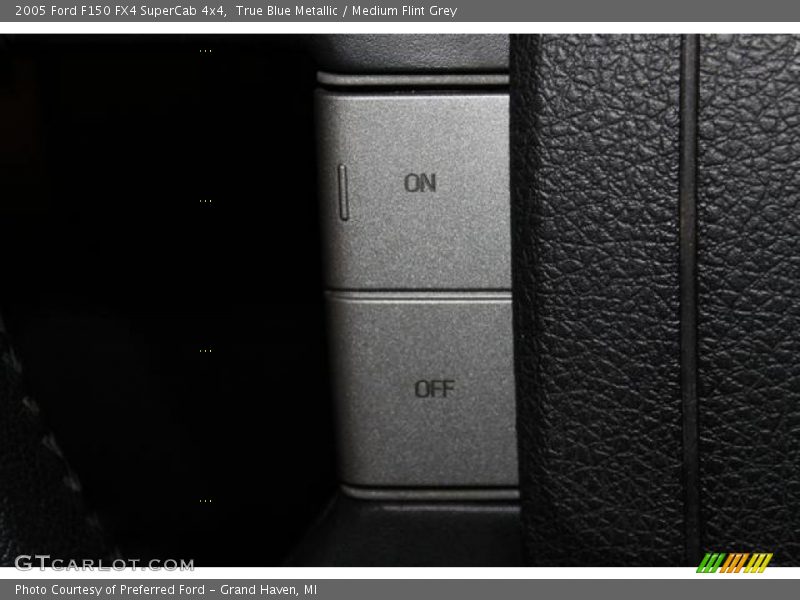 True Blue Metallic / Medium Flint Grey 2005 Ford F150 FX4 SuperCab 4x4