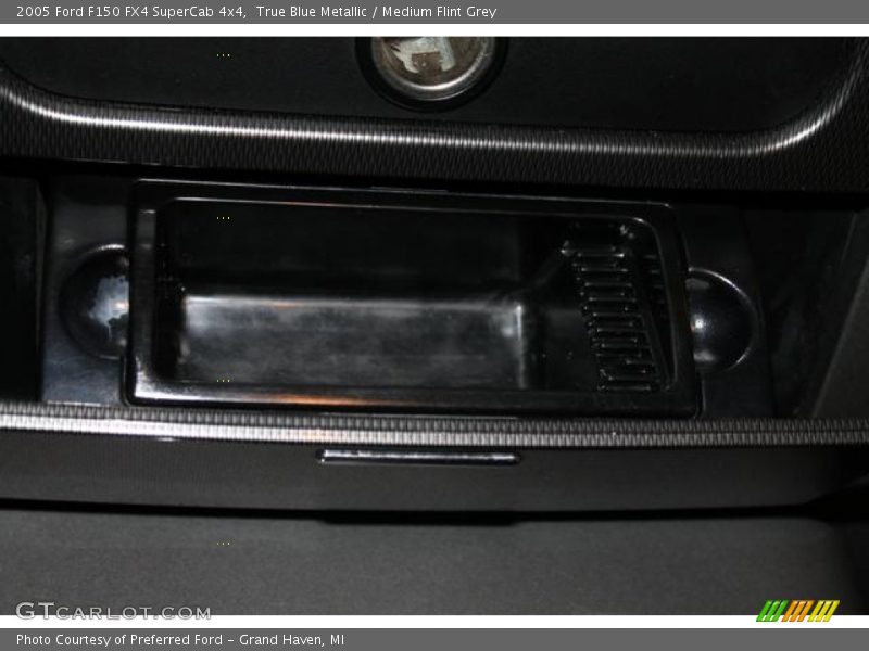 True Blue Metallic / Medium Flint Grey 2005 Ford F150 FX4 SuperCab 4x4