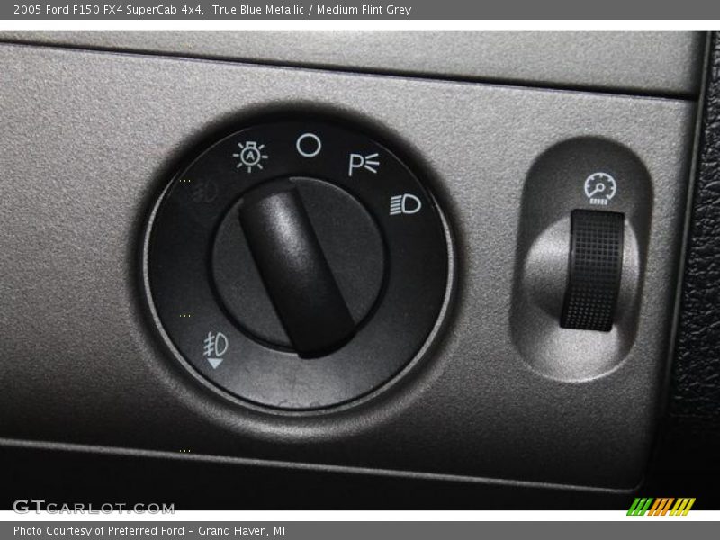 True Blue Metallic / Medium Flint Grey 2005 Ford F150 FX4 SuperCab 4x4