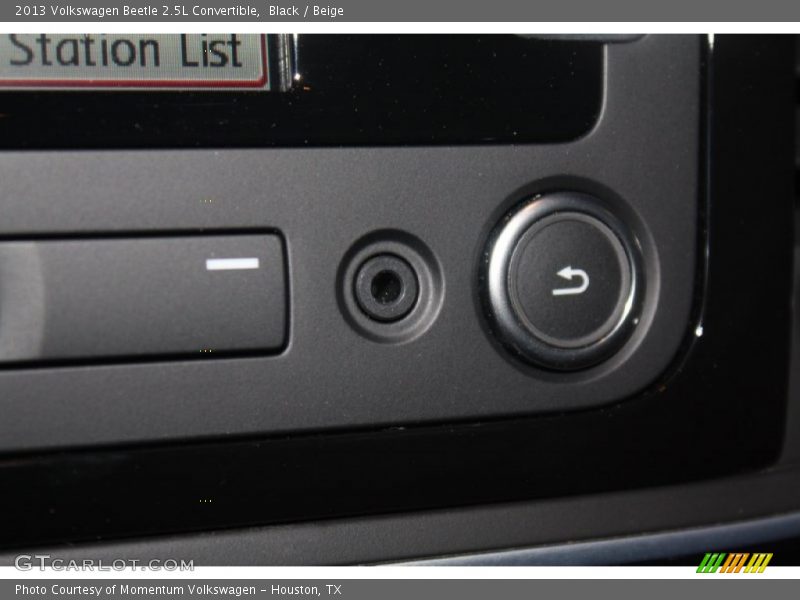 Black / Beige 2013 Volkswagen Beetle 2.5L Convertible