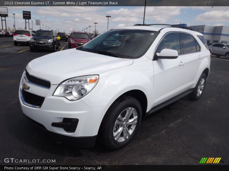 Front 3/4 View of 2013 Equinox LT