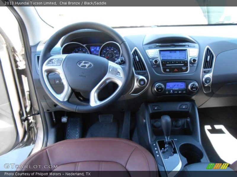 Dashboard of 2013 Tucson Limited