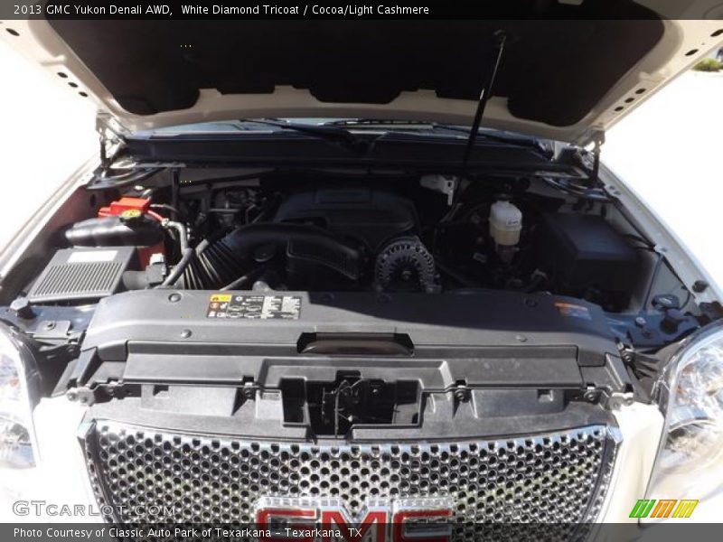 White Diamond Tricoat / Cocoa/Light Cashmere 2013 GMC Yukon Denali AWD