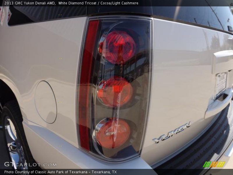 White Diamond Tricoat / Cocoa/Light Cashmere 2013 GMC Yukon Denali AWD