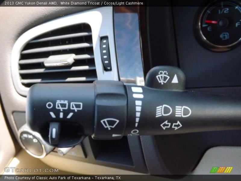 White Diamond Tricoat / Cocoa/Light Cashmere 2013 GMC Yukon Denali AWD