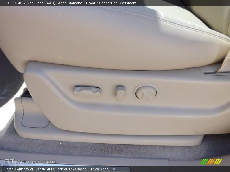 White Diamond Tricoat / Cocoa/Light Cashmere 2013 GMC Yukon Denali AWD