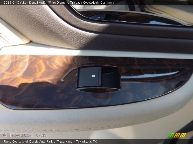 White Diamond Tricoat / Cocoa/Light Cashmere 2013 GMC Yukon Denali AWD