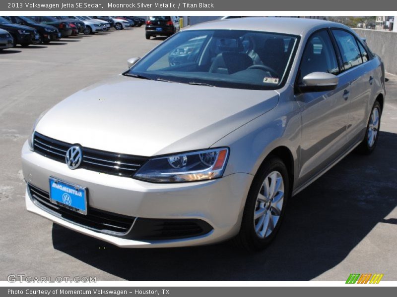 Moonrock Silver Metallic / Titan Black 2013 Volkswagen Jetta SE Sedan