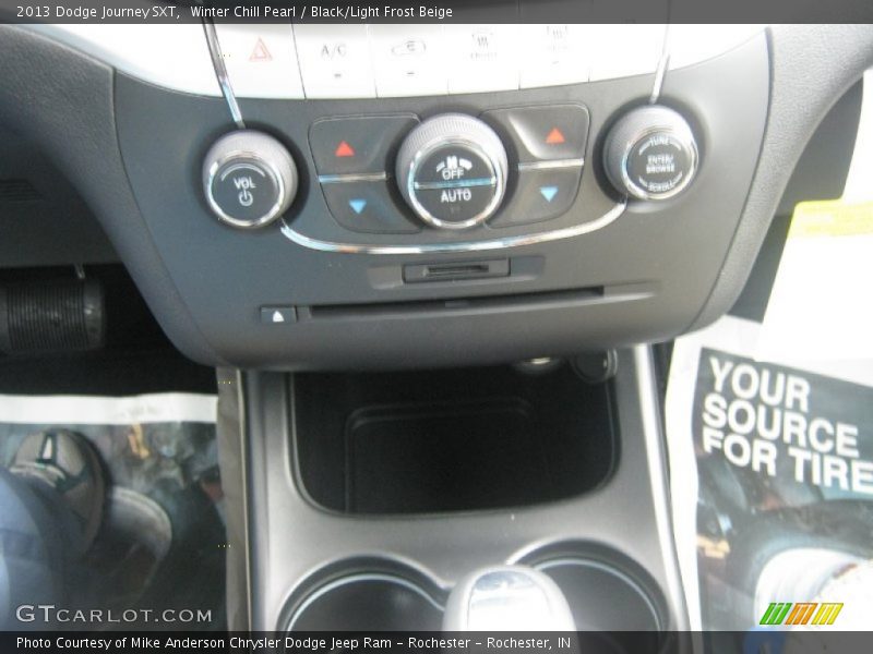 Winter Chill Pearl / Black/Light Frost Beige 2013 Dodge Journey SXT