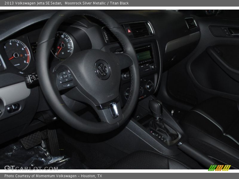 Moonrock Silver Metallic / Titan Black 2013 Volkswagen Jetta SE Sedan