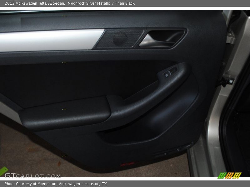 Moonrock Silver Metallic / Titan Black 2013 Volkswagen Jetta SE Sedan