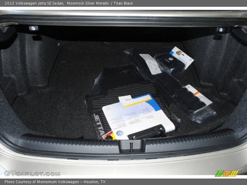 Moonrock Silver Metallic / Titan Black 2013 Volkswagen Jetta SE Sedan