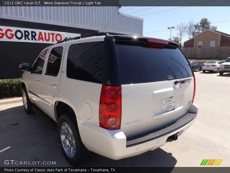 White Diamond Tricoat / Light Tan 2013 GMC Yukon SLT