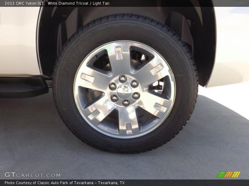 White Diamond Tricoat / Light Tan 2013 GMC Yukon SLT