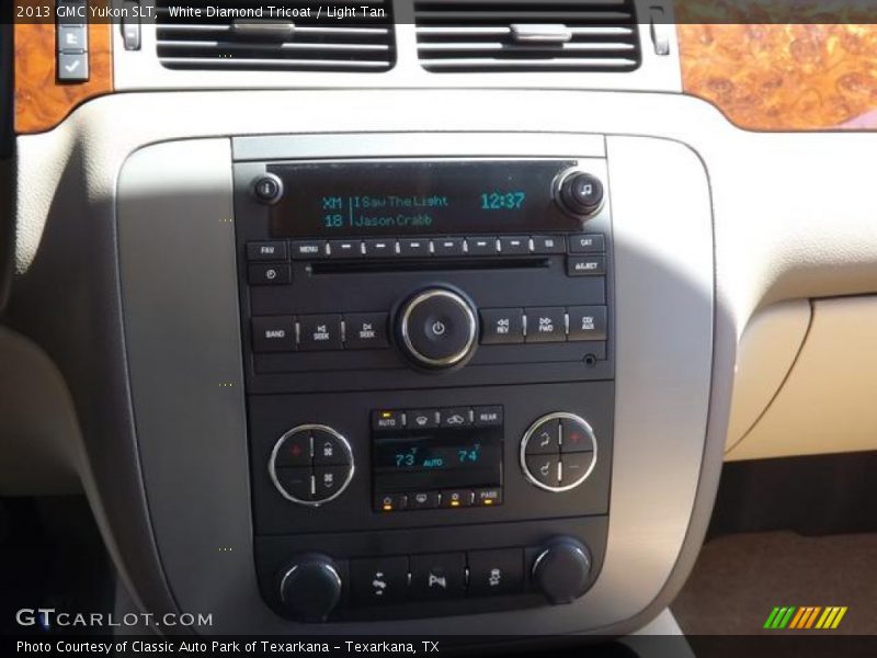 White Diamond Tricoat / Light Tan 2013 GMC Yukon SLT