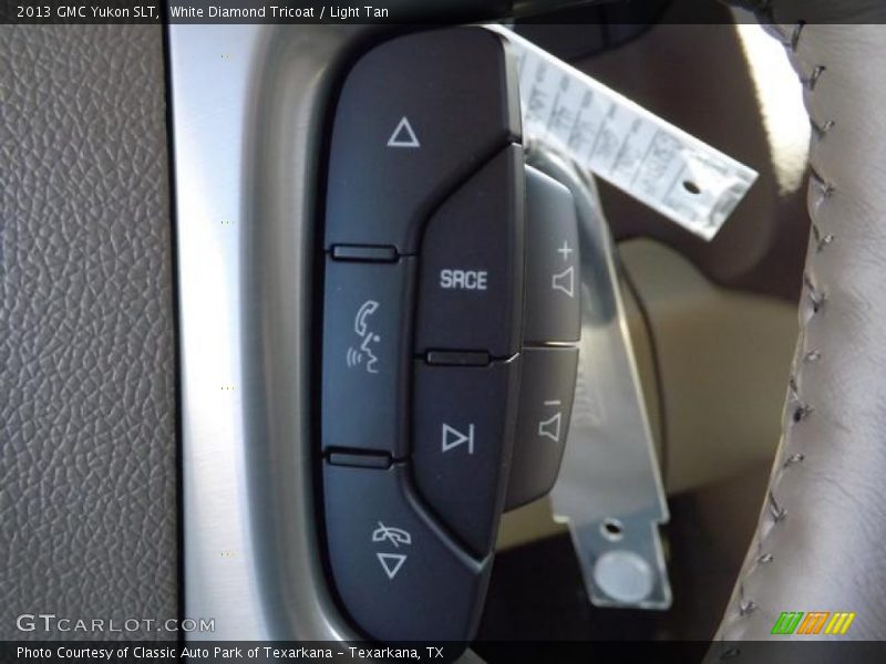 White Diamond Tricoat / Light Tan 2013 GMC Yukon SLT
