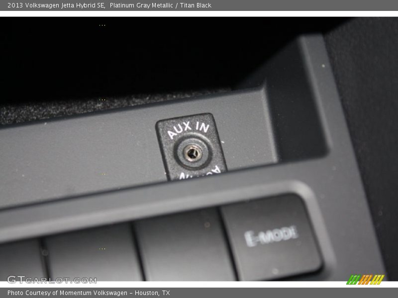 Platinum Gray Metallic / Titan Black 2013 Volkswagen Jetta Hybrid SE