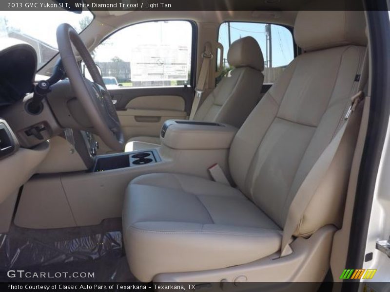 White Diamond Tricoat / Light Tan 2013 GMC Yukon SLT