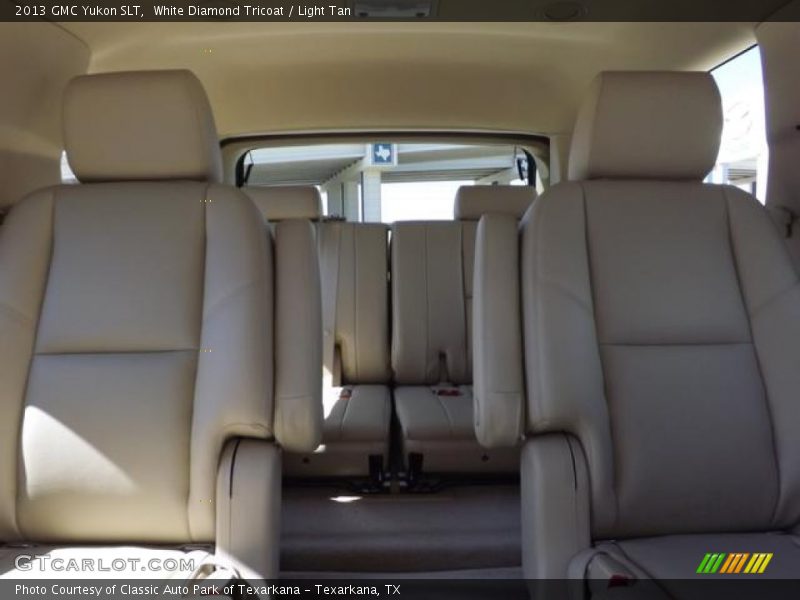 White Diamond Tricoat / Light Tan 2013 GMC Yukon SLT