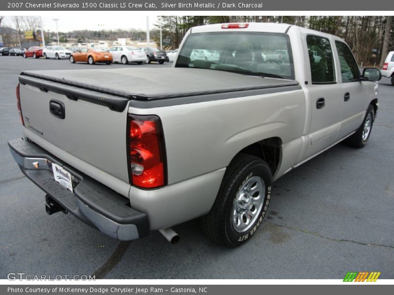 Silver Birch Metallic / Dark Charcoal 2007 Chevrolet Silverado 1500 Classic LS Crew Cab