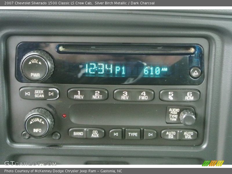 Audio System of 2007 Silverado 1500 Classic LS Crew Cab