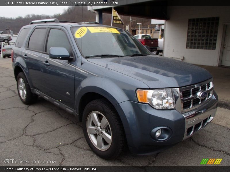 Front 3/4 View of 2011 Escape Limited 4WD