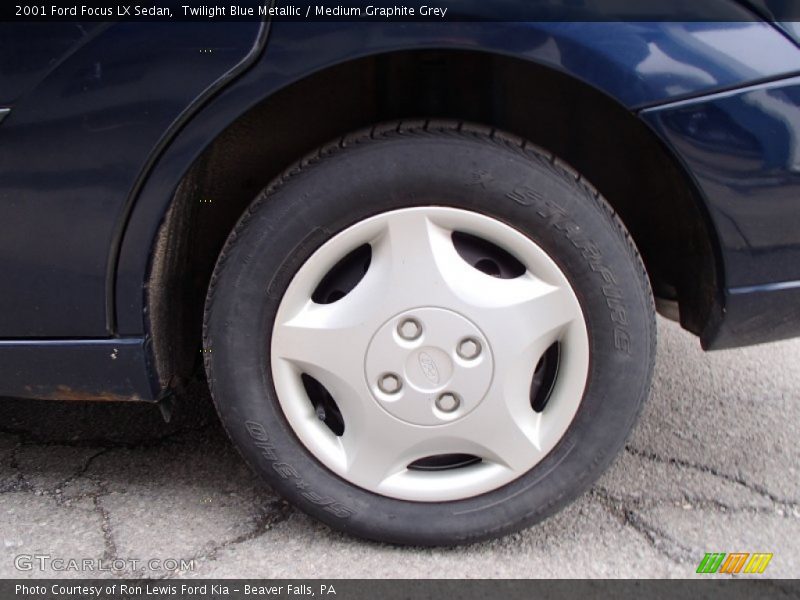 Twilight Blue Metallic / Medium Graphite Grey 2001 Ford Focus LX Sedan