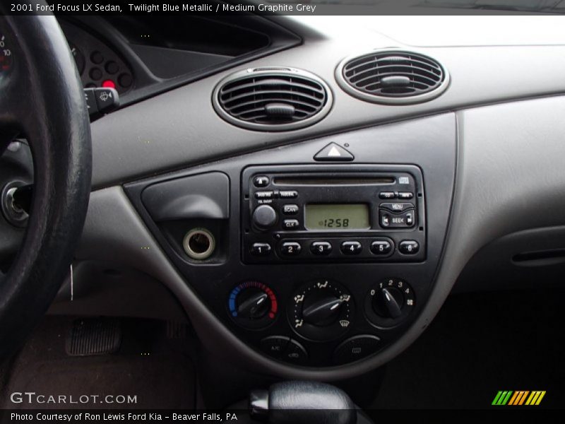 Twilight Blue Metallic / Medium Graphite Grey 2001 Ford Focus LX Sedan