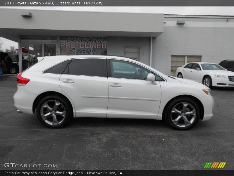Blizzard White Pearl / Gray 2010 Toyota Venza V6 AWD