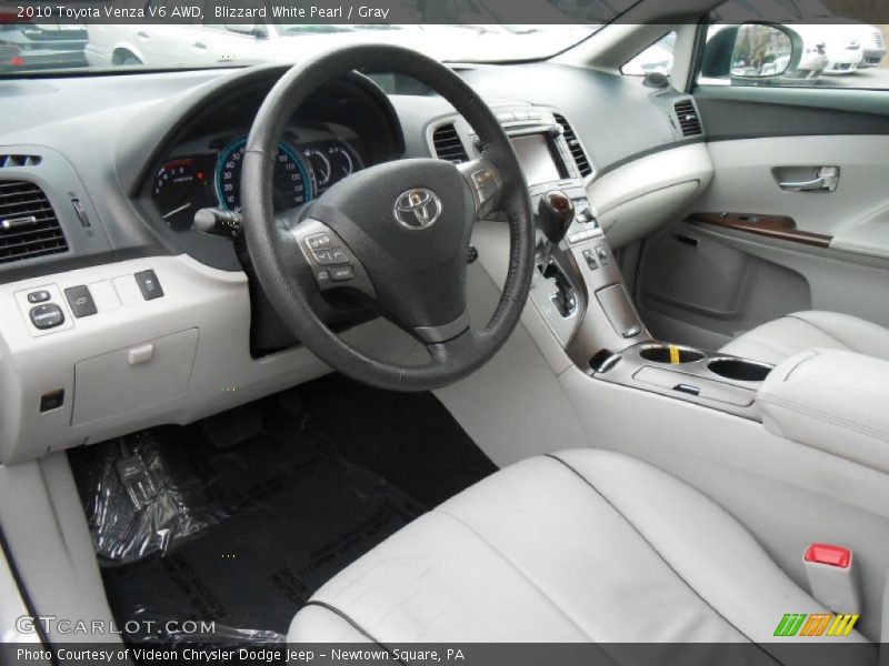 Blizzard White Pearl / Gray 2010 Toyota Venza V6 AWD