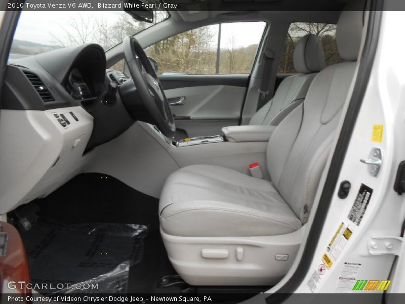 Blizzard White Pearl / Gray 2010 Toyota Venza V6 AWD